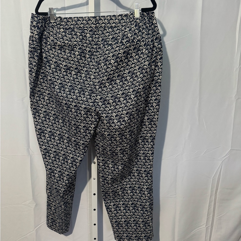 Talbots Woman Blue and Cream Patterned Trousers Size 16W - Picture 3 of 4